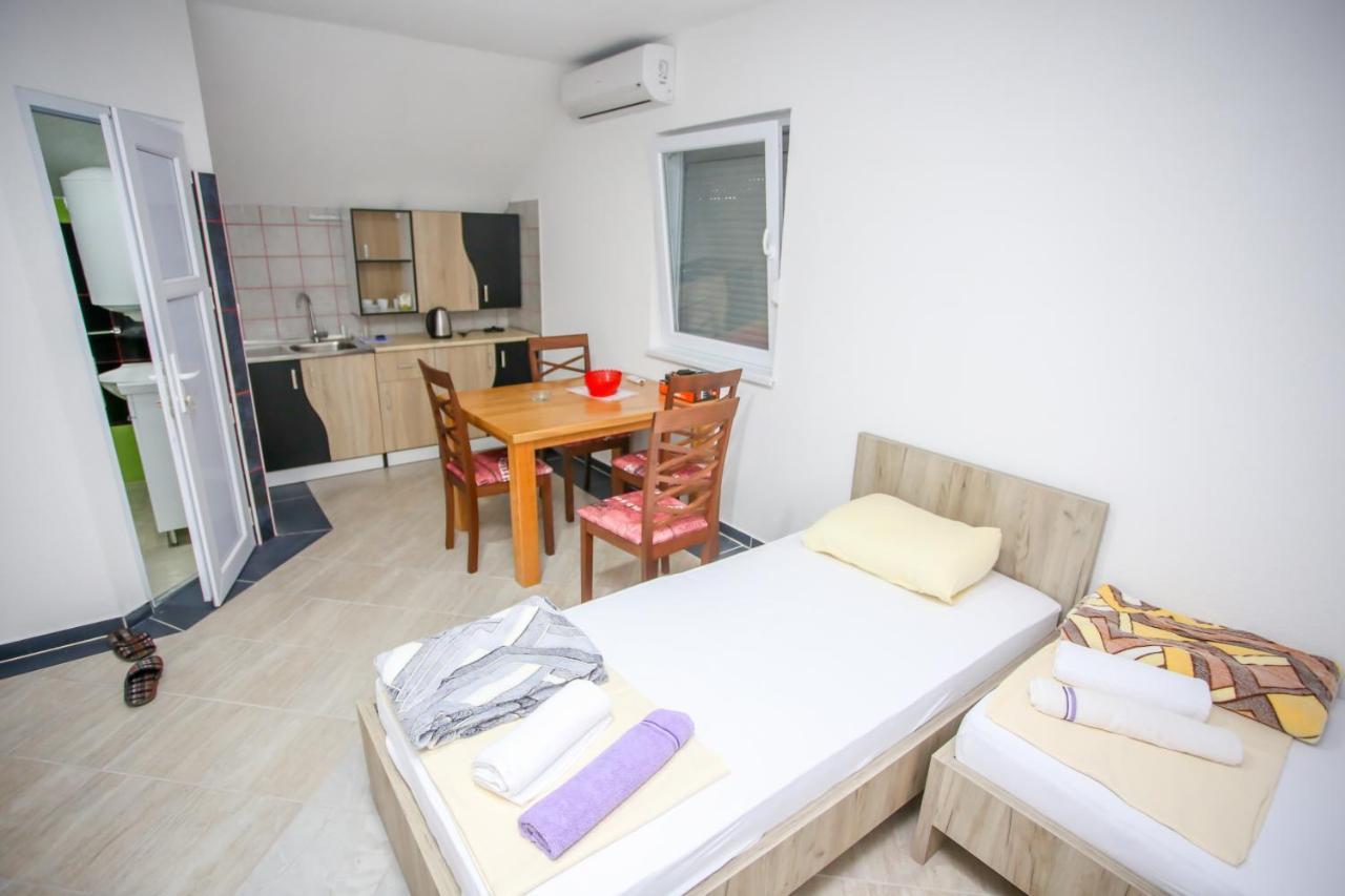 Apartments River Una 4 Bihać Esterno foto