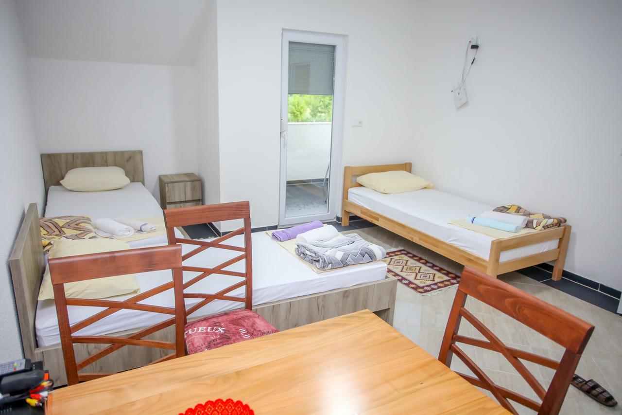 Apartments River Una 4 Bihać Esterno foto